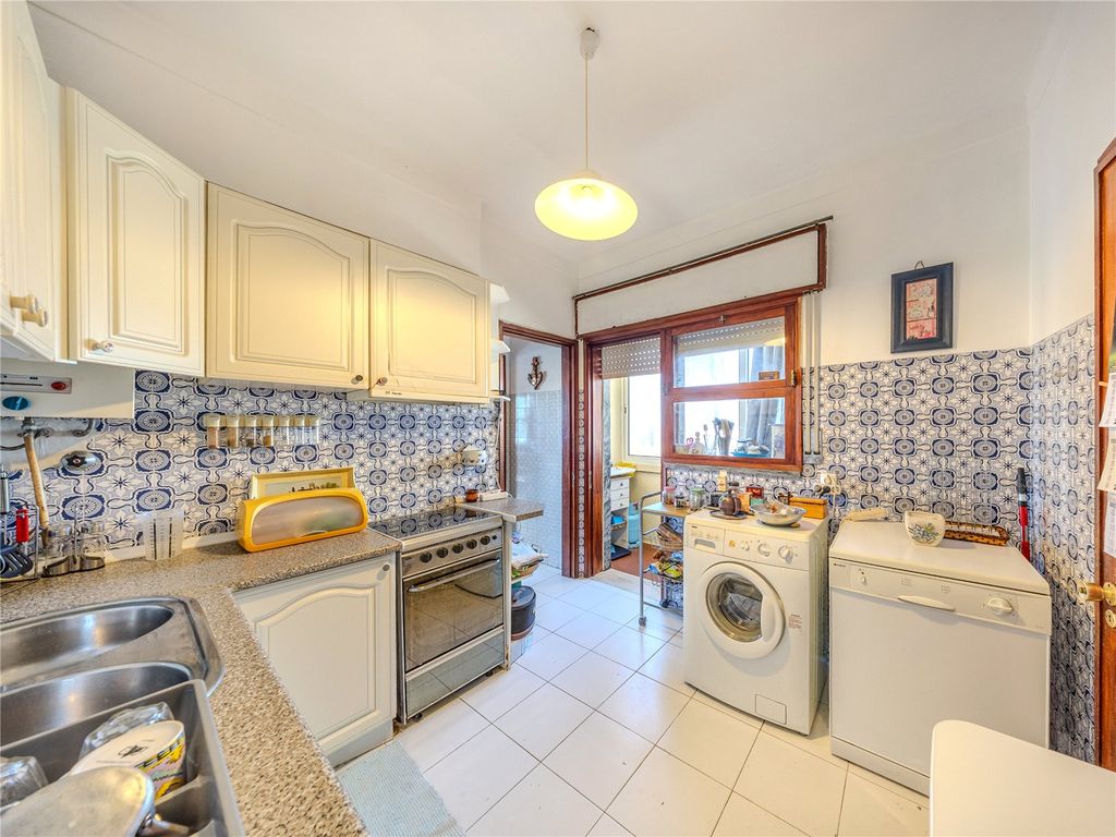 Property photo 3 of 15 Picture No. 06