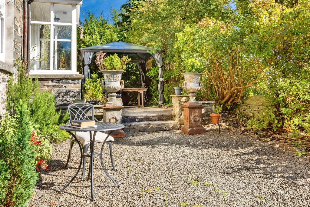 Property photo 2 of 31 Picture No. 23