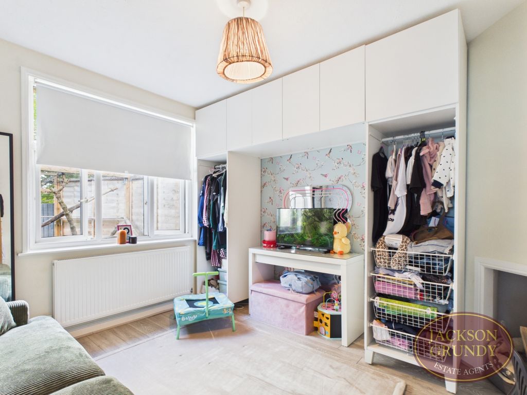 Property photo 3 of 10 Ennerdale Road