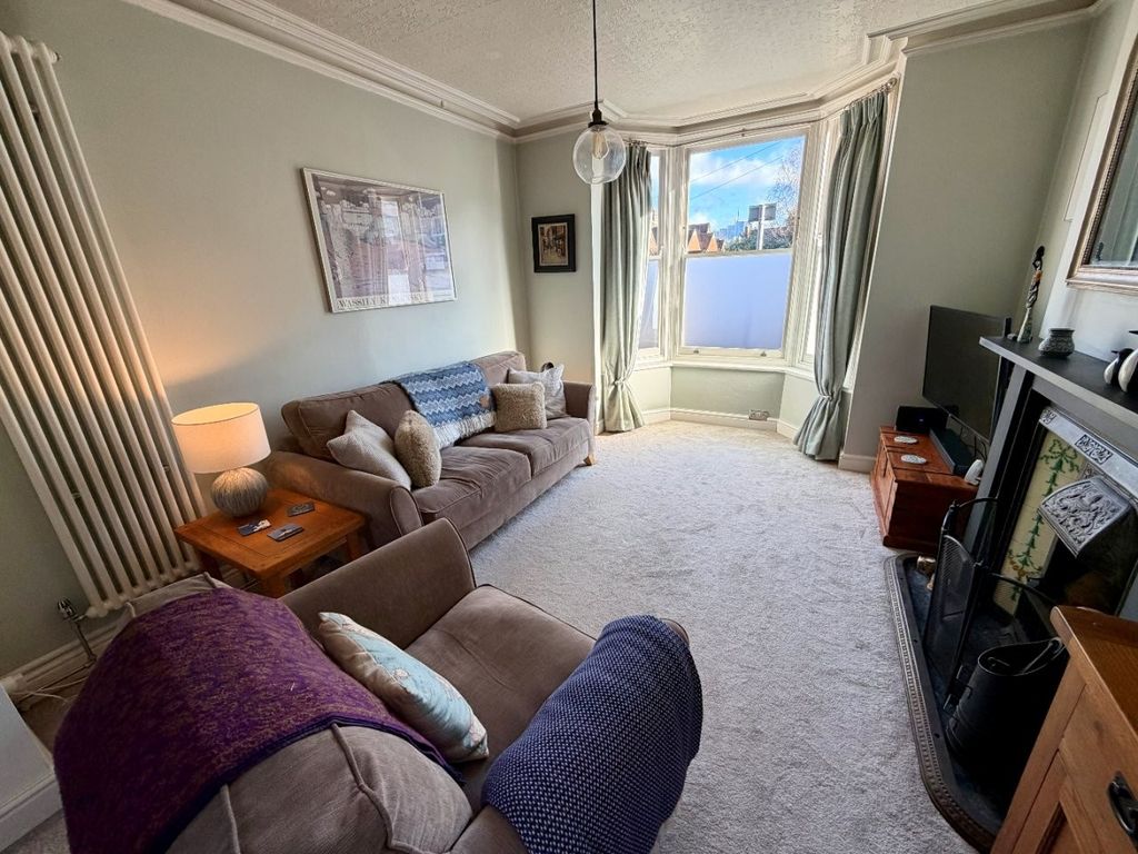 Property photo 3 of 32 Sitting Room