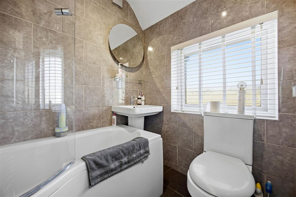 Property photo 3 of 20 40_The_Loaning_Kirkintilloch_018.Jpg