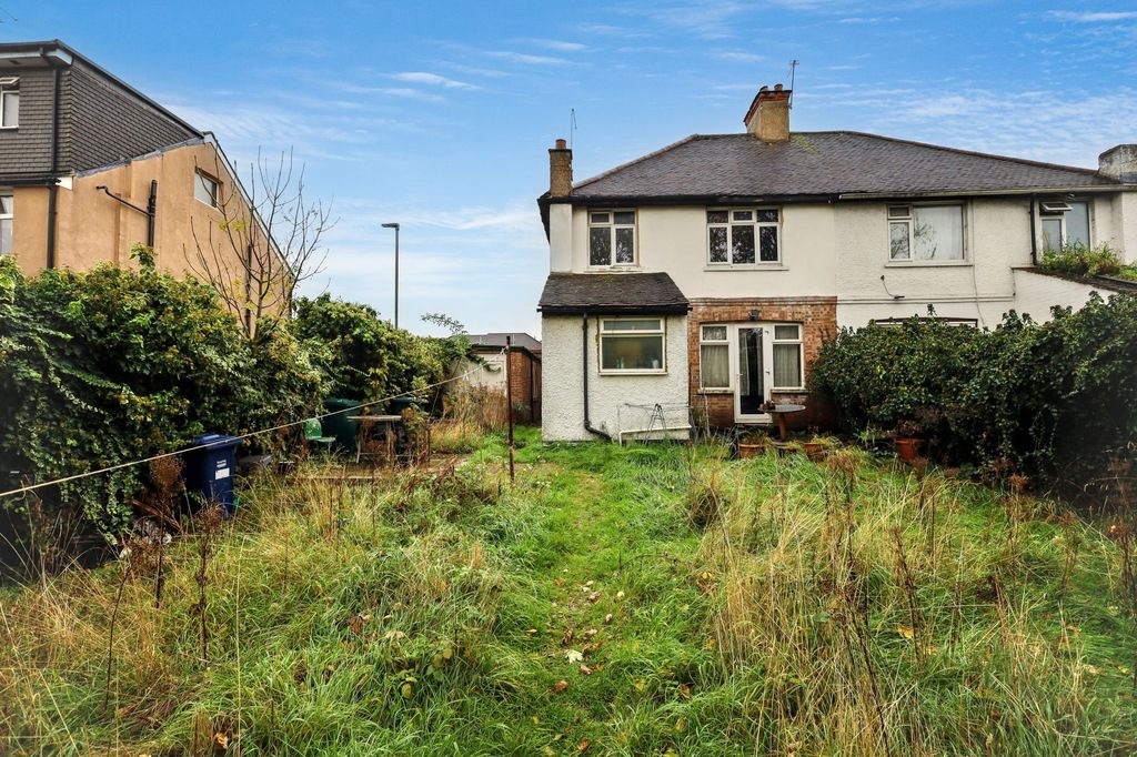 Property photo 3 of 24