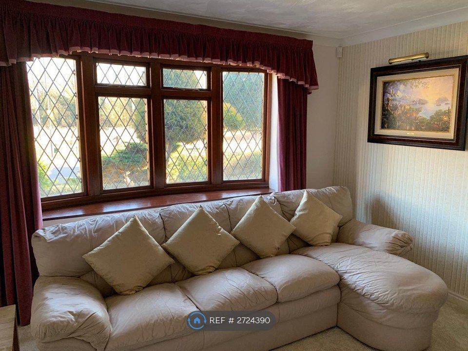 Property photo 3 of 12