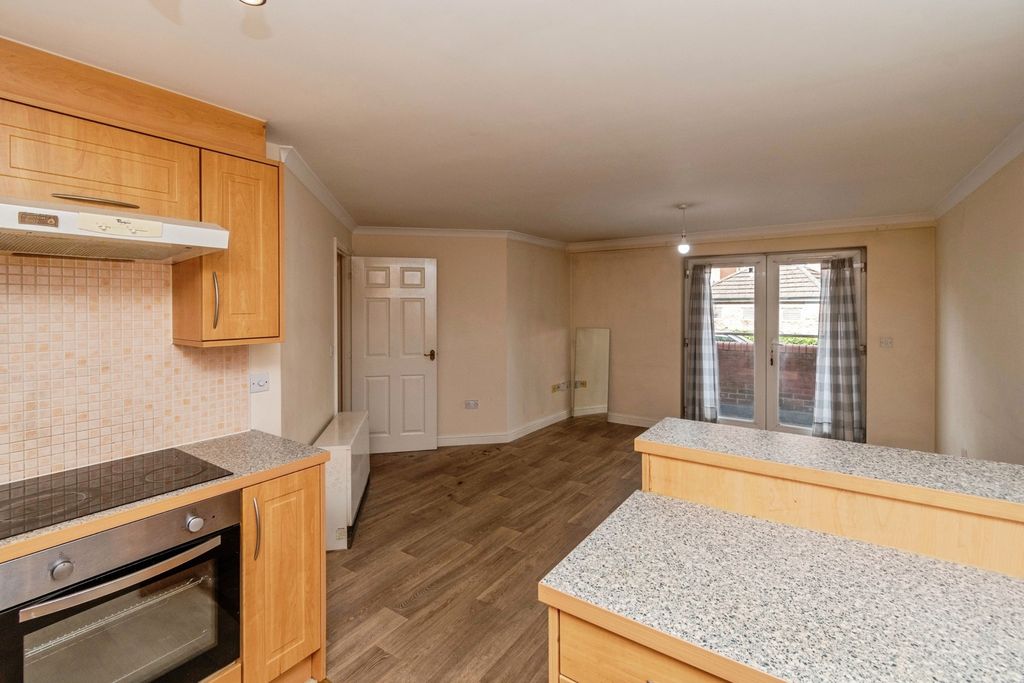 Property photo 2 of 16 Pbox-Img.Jpg