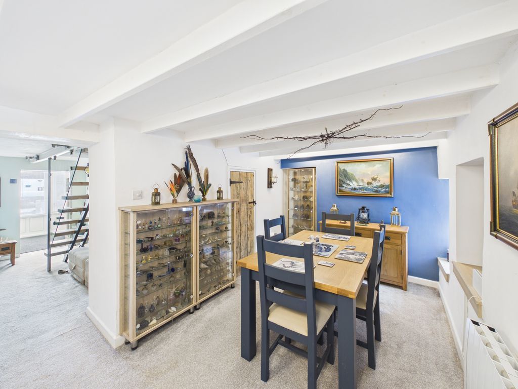 Property photo 3 of 17 Dining Room