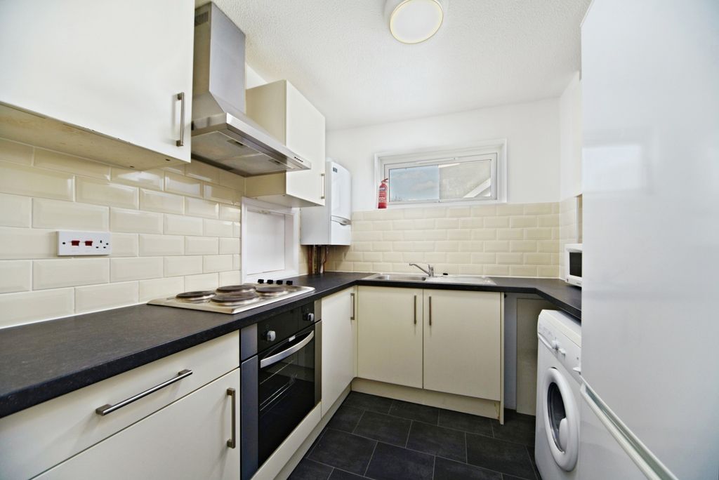 Property photo 3 of 15 Photo