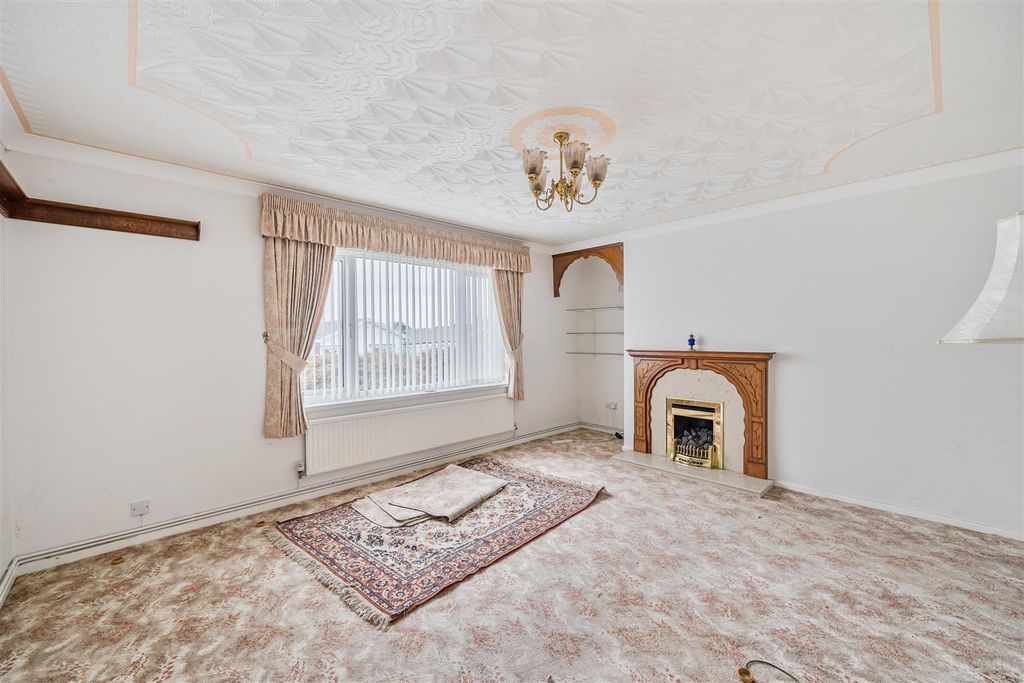 Property photo 3 of 25