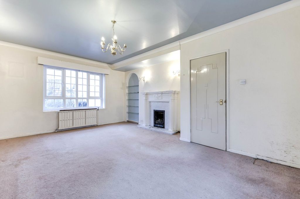 Property photo 2 of 17 Picture No. 01