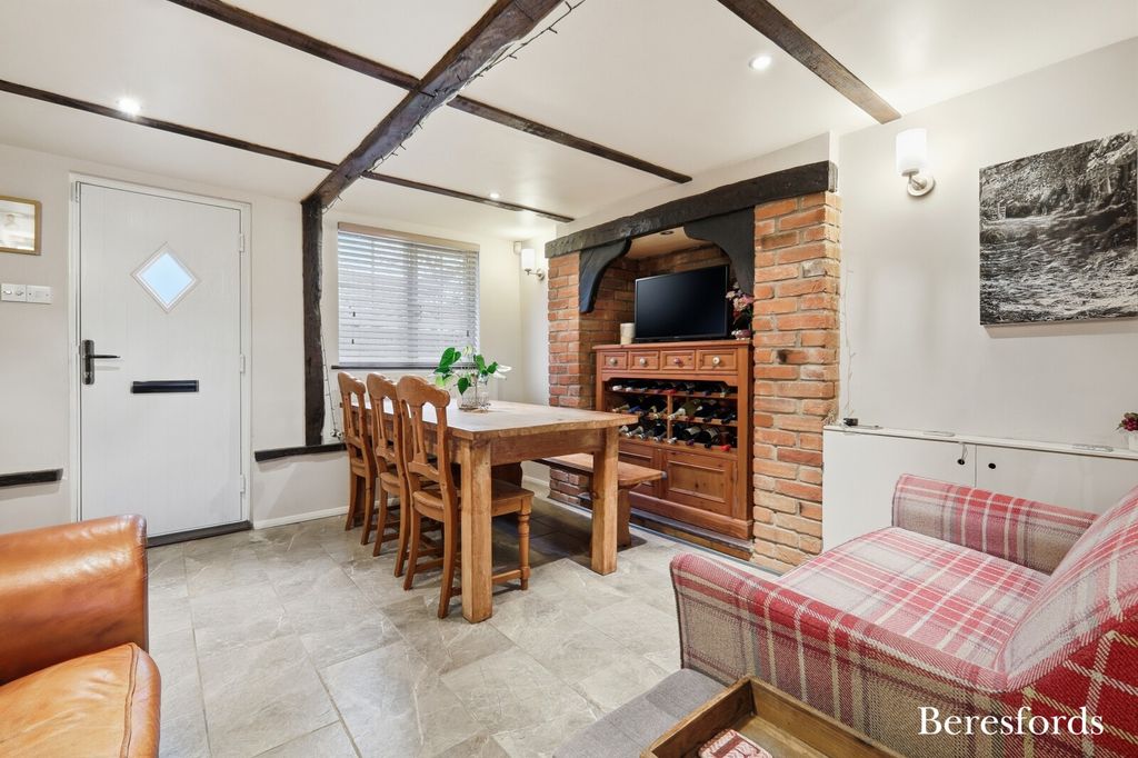 Property photo 3 of 34 Picture 3