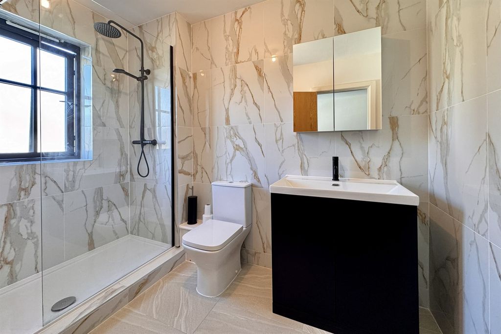 Additional image 9 of 2 bed flat for saleSamuel Wood Close, Glossop SK13