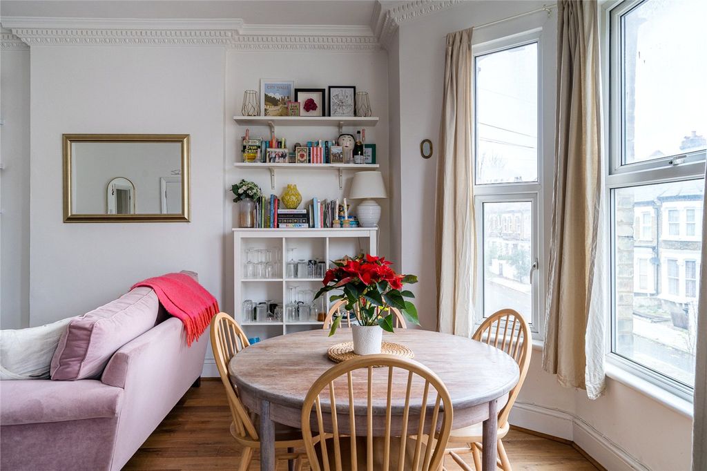 Property photo 2 of 9 Picture No. 26