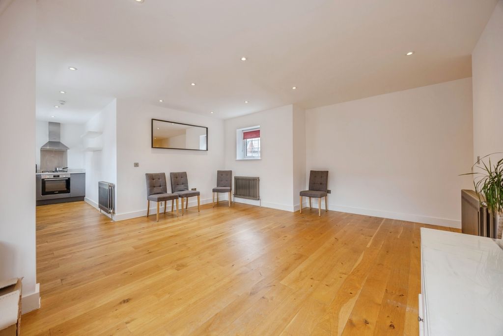 Property photo 1 of 19 Pbox-Img.Jpg