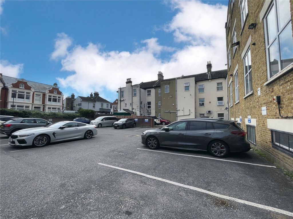 Property photo 3 of 10 Picture No. 01