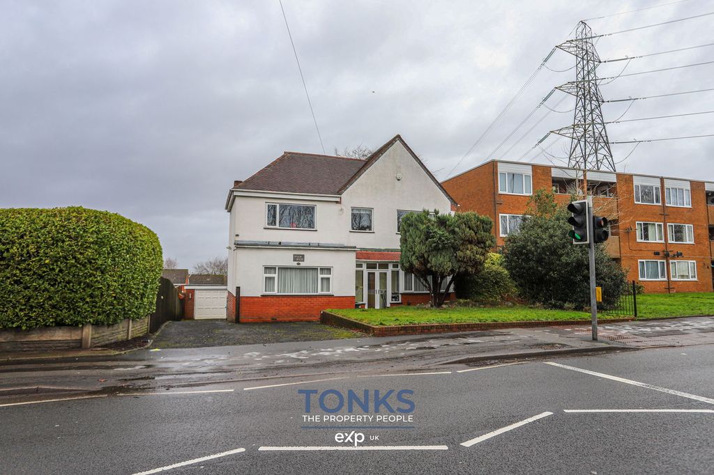 Property photo 1 of 28