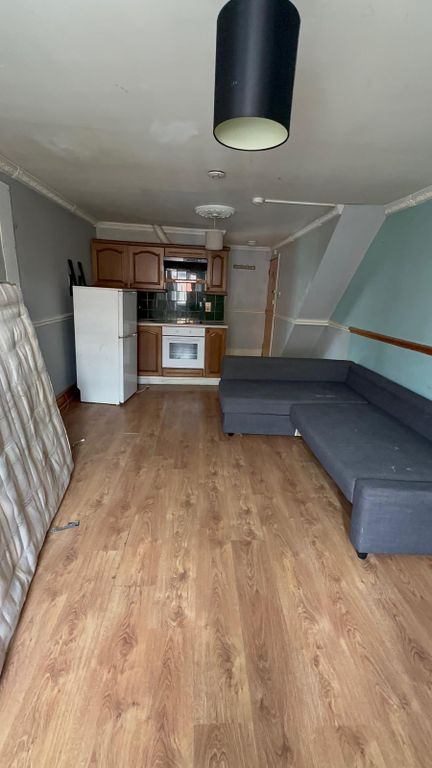 Property photo 1 of 1 Flat For Rent