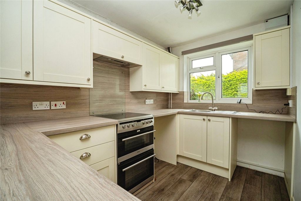 Property photo 3 of 13 Picture No. 05