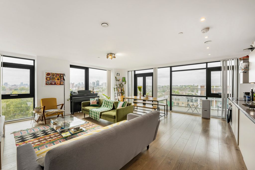 Property photo 2 of 24 Reception Room