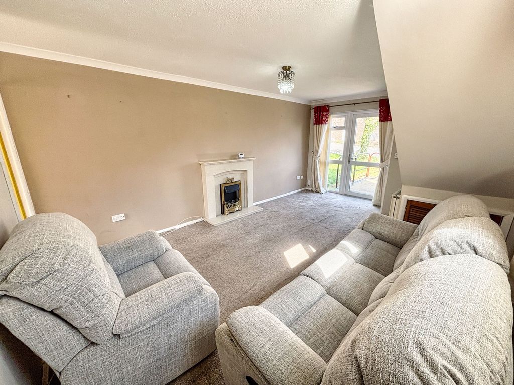 Property photo 3 of 15