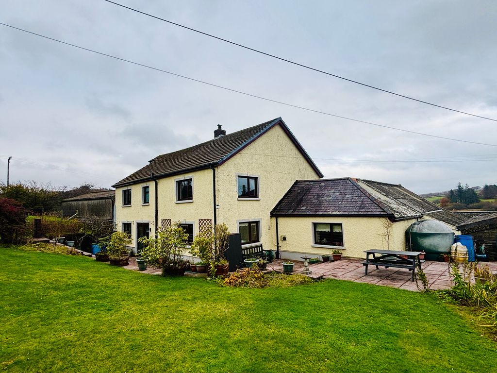 Property photo 2 of 24