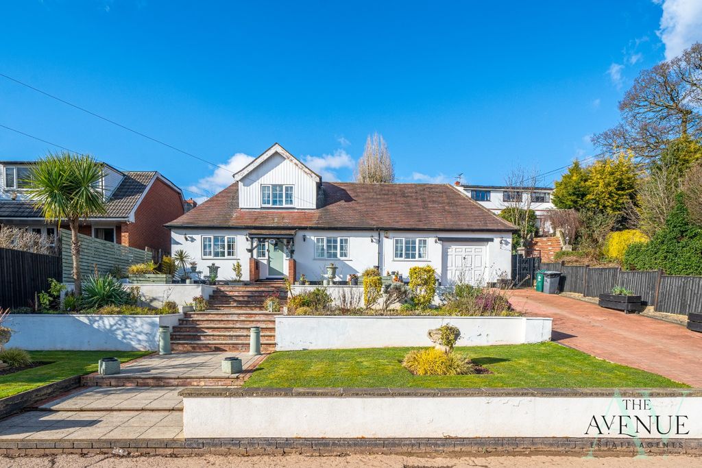 Property photo 1 of 45 3988700