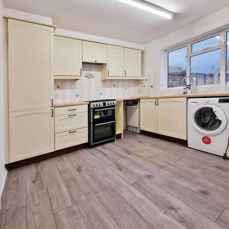 Property photo 2 of 10 Photo 9