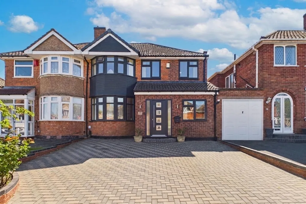 House in Birmingham, Lyndon Green - View 3