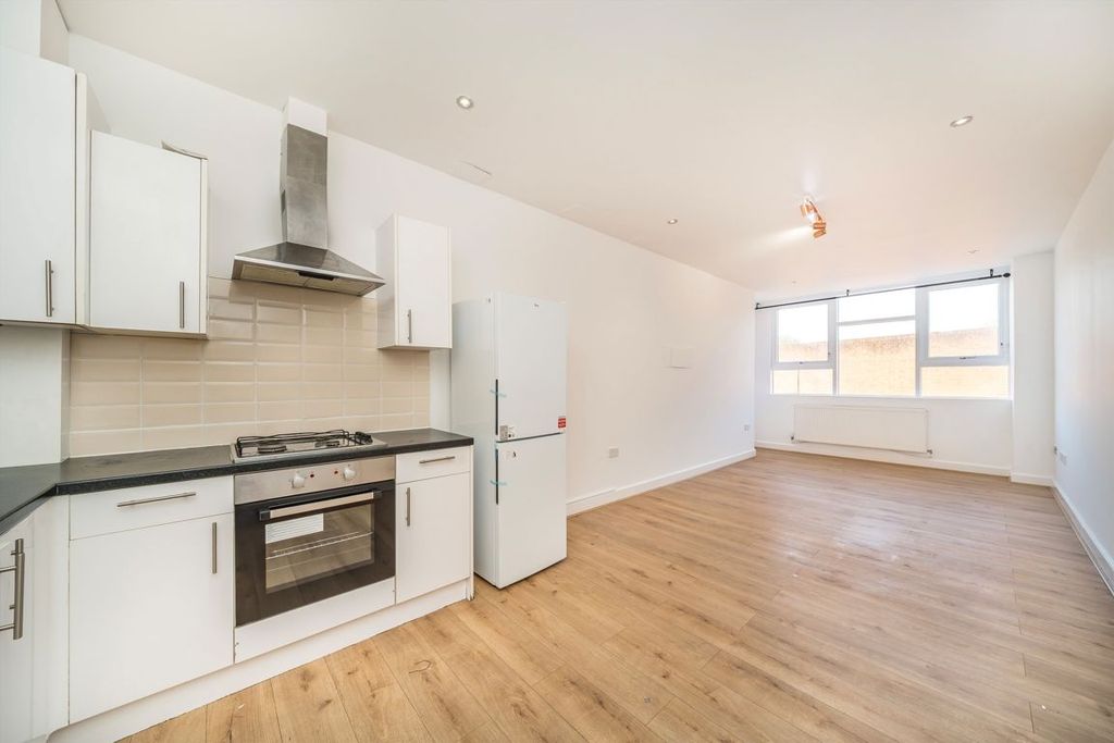 Property photo 1 of 4