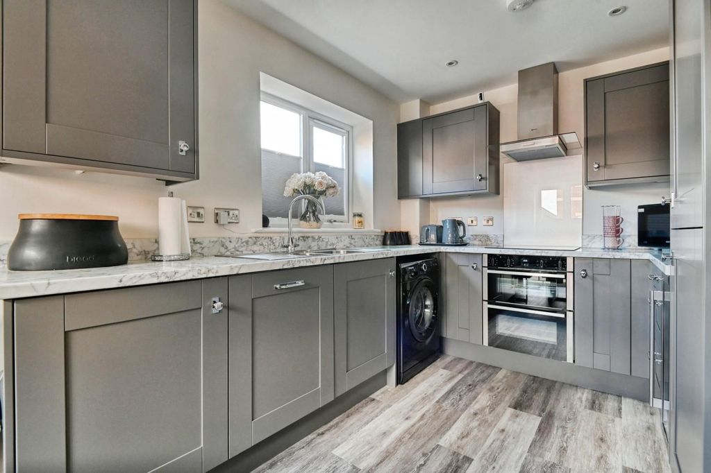 Property photo 3 of 19 5Cla12.Jpg