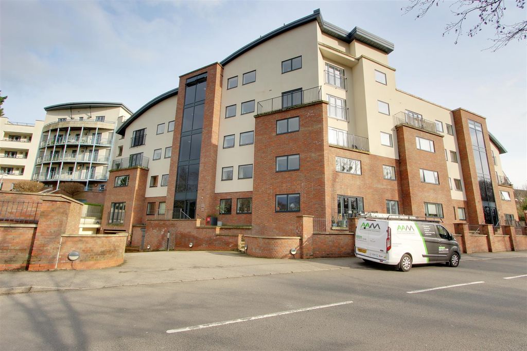 Property photo 1 of 15 Img_8920-Img_8922 F1.Jpg