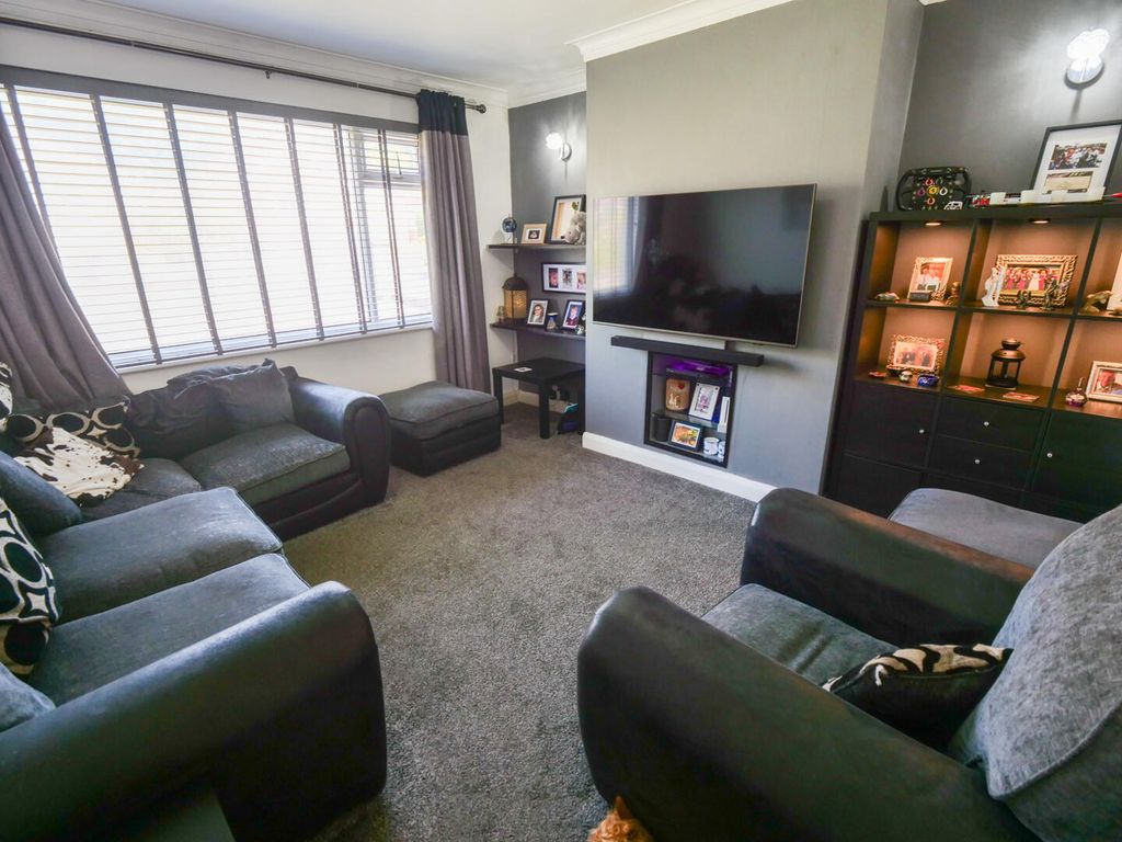 Property photo 2 of 8 Living Room
