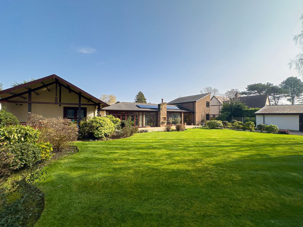 Property photo 3 of 36