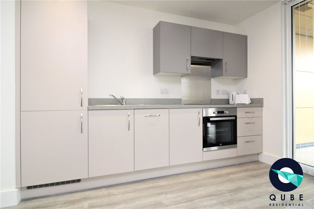 Property photo 3 of 8 Picture No. 06