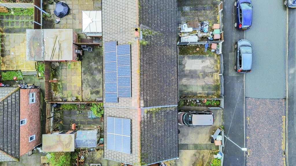 Property photo 2 of 25