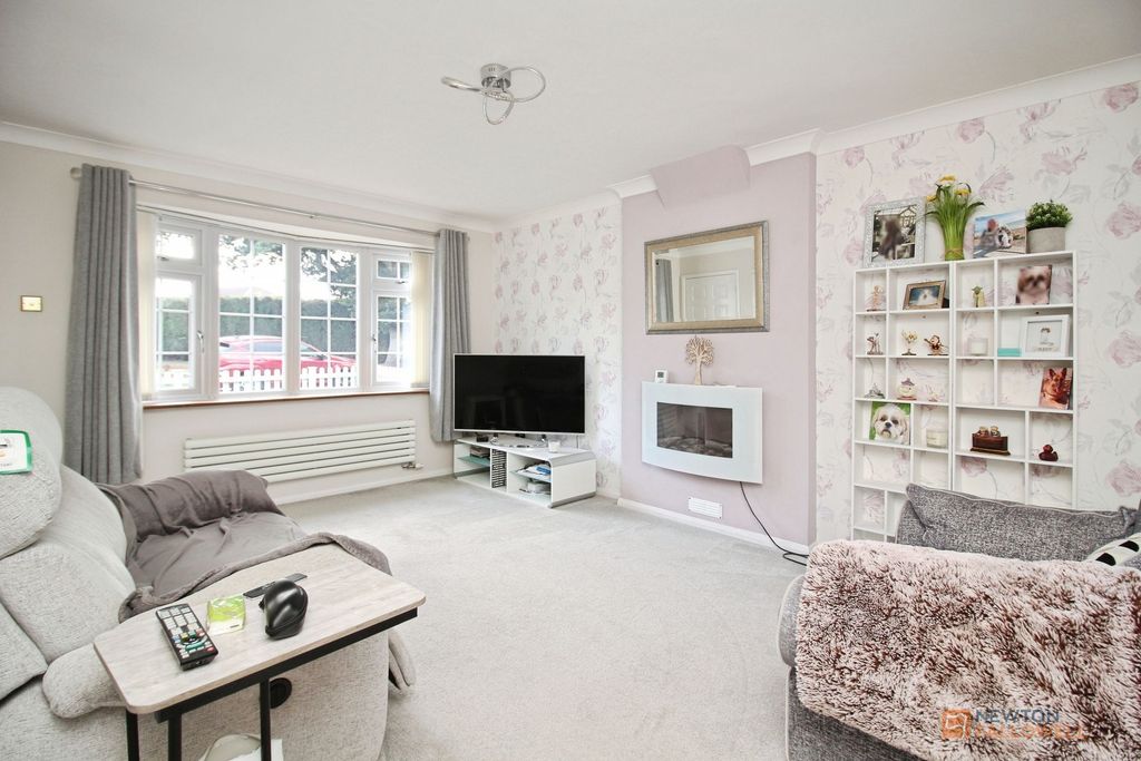 Property photo 3 of 19