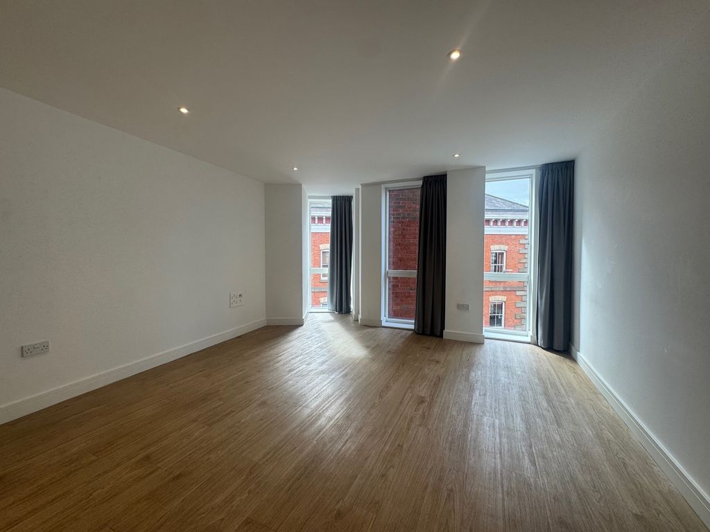 Property photo 2 of 9 Image