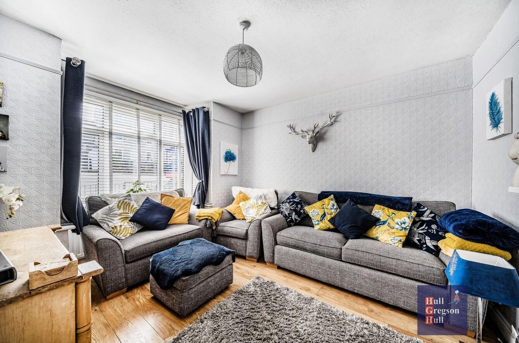 Property photo 2 of 27 Cf1Ca462-208E-4436-9d26-2F7B1248527B.Jpg