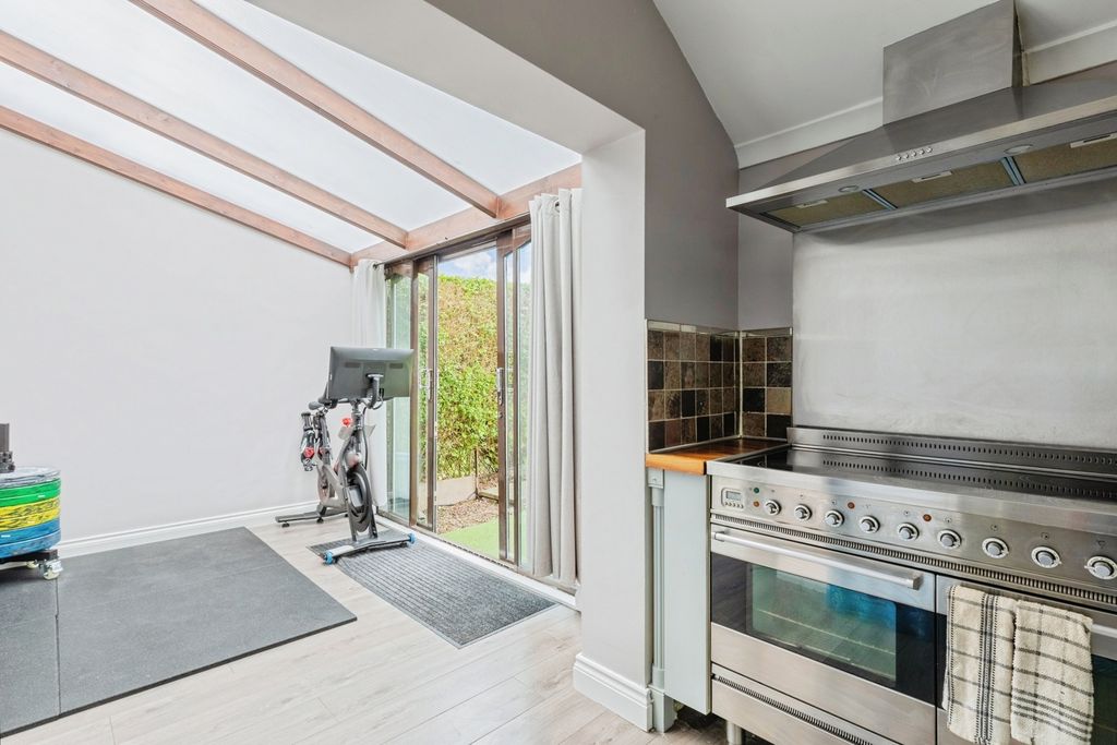 Property photo 3 of 20 Pbox-Img.Jpg
