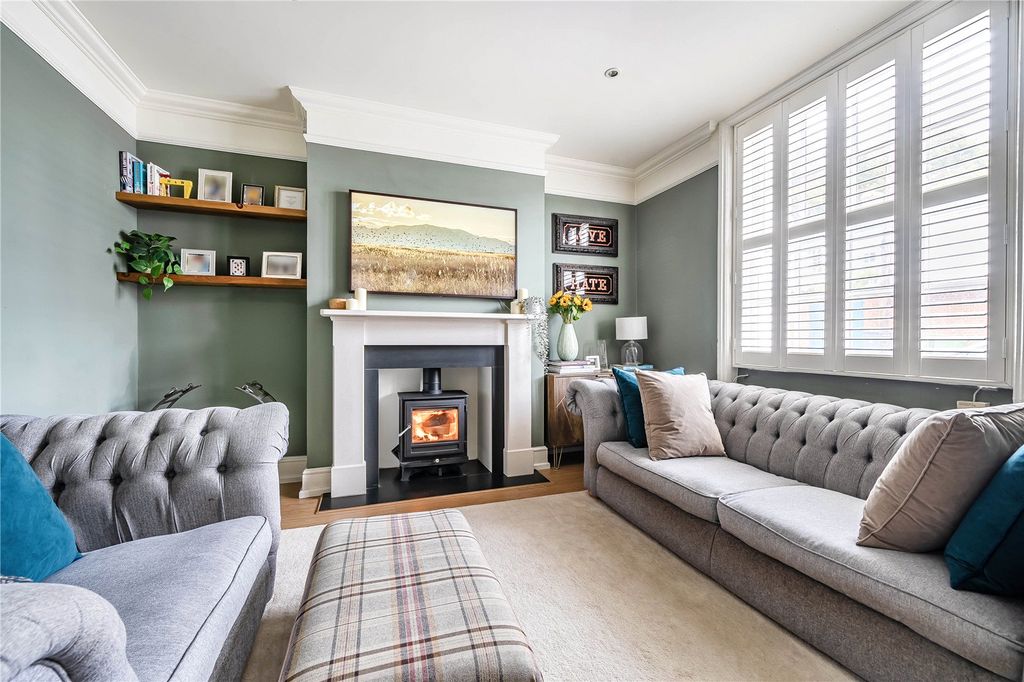 Property photo 2 of 12 Sitting Room