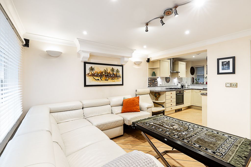 Property photo 1 of 38