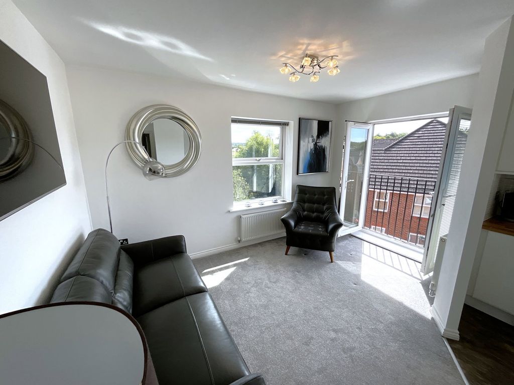 Property photo 3 of 13