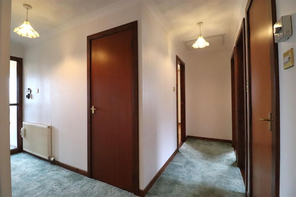 Property photo 3 of 40 Hall.Jpg