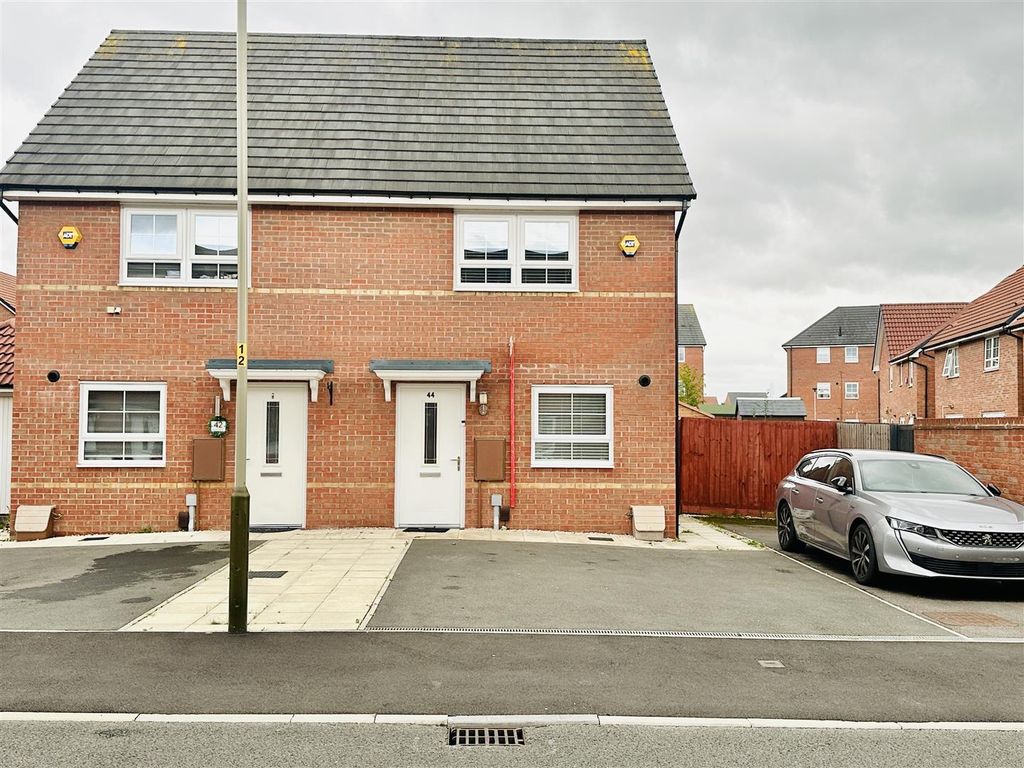Property photo 1 of 12 Outside