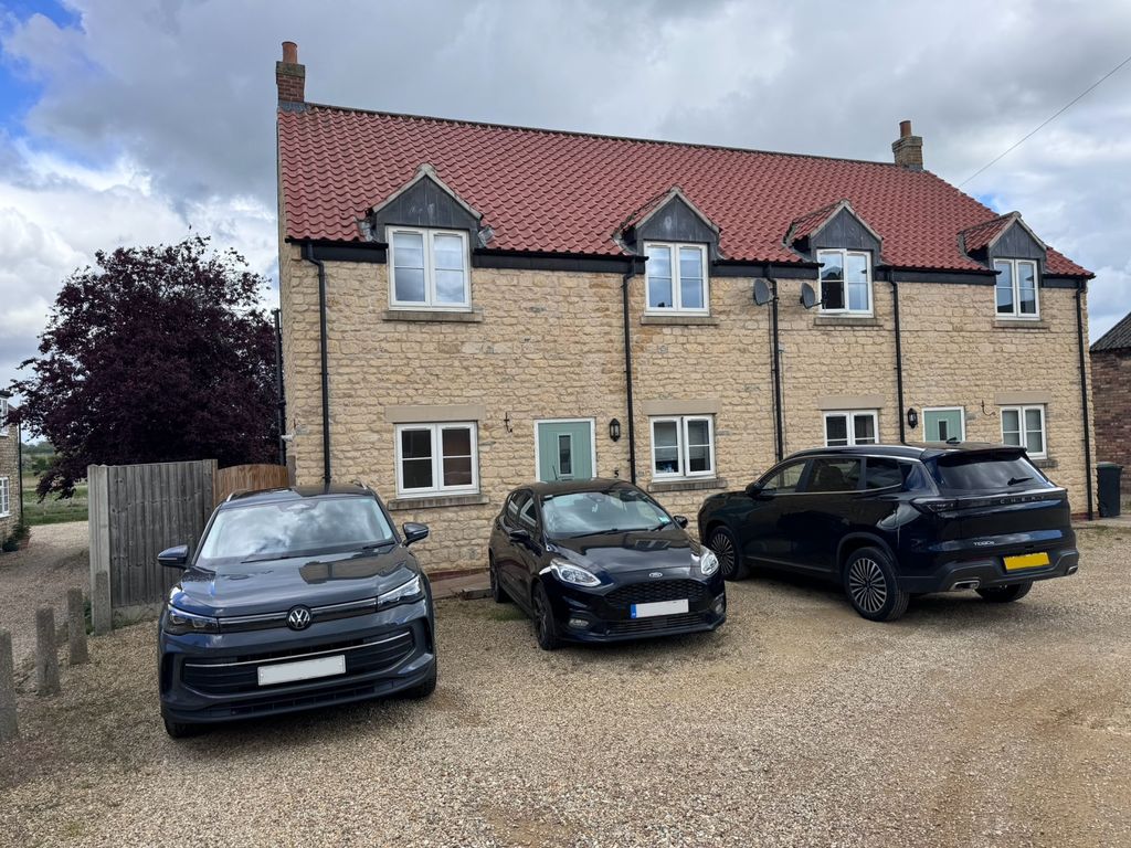 Property photo 1 of 13 Img_4243