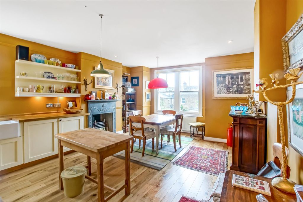 Property photo 1 of 11 Reception Room