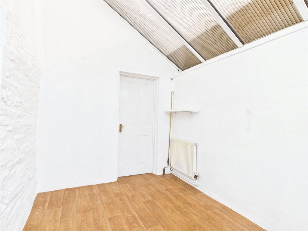 Property photo 2 of 19 Picture No. 01