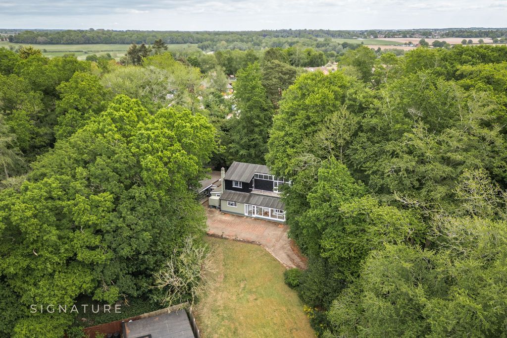 Property photo 1 of 32