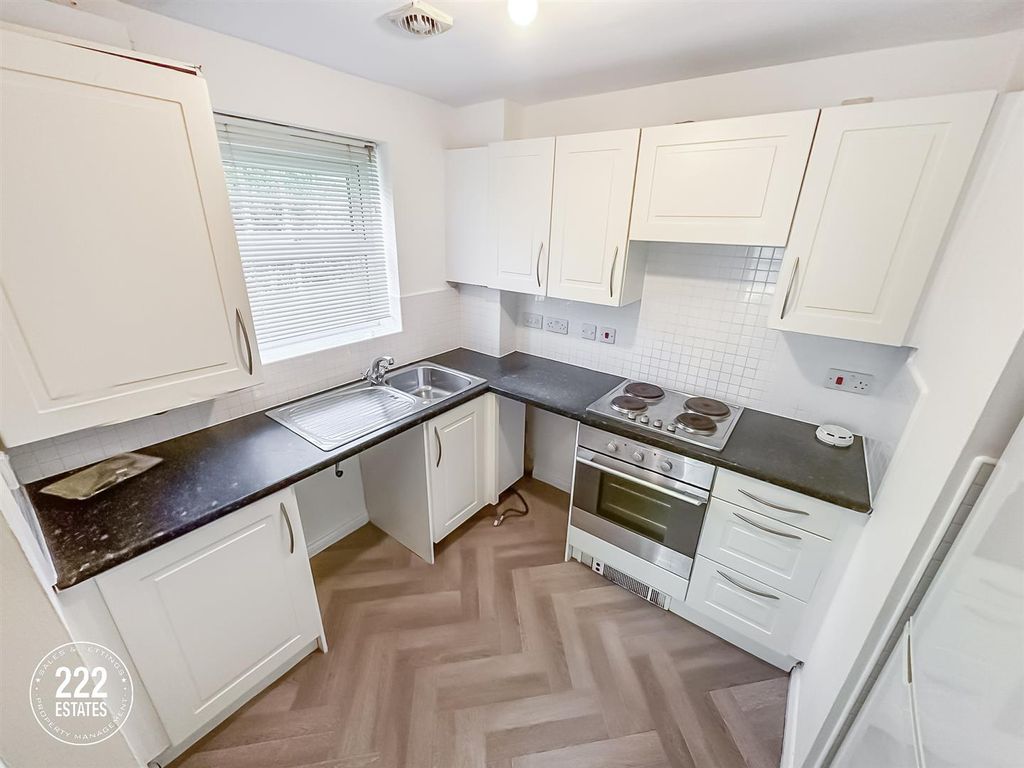 Property photo 2 of 8 66d10822-7510-4414-B52F-0498d20ce07F.Jpg