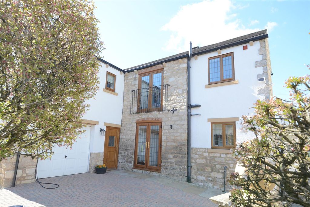 Property photo 1 of 22 Sherburn 1.Jpg