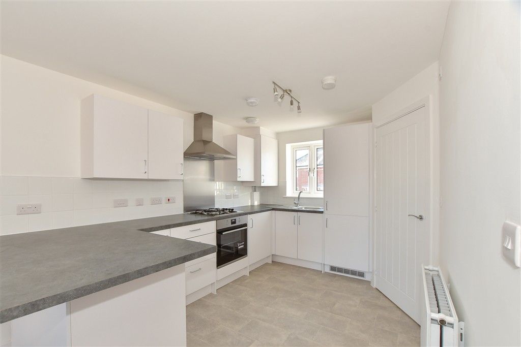 Property photo 2 of 9 Kitchen