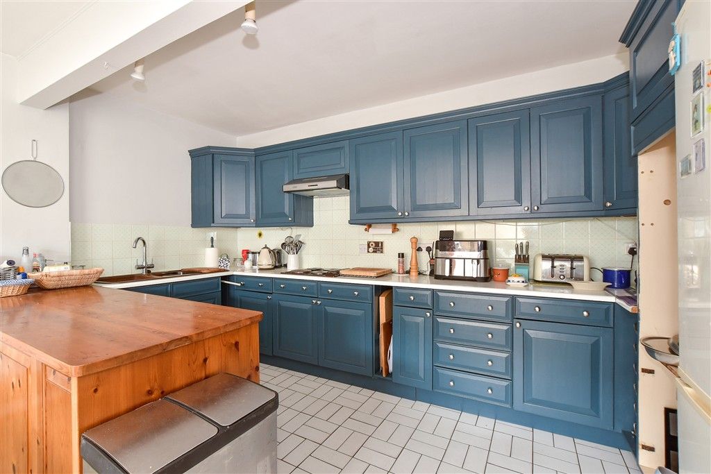 Property photo 2 of 4 Kitchen/Breakfast Room